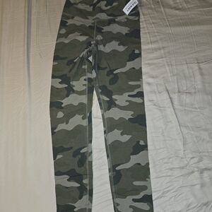 Old Navy Green Camo Woman's Leggings